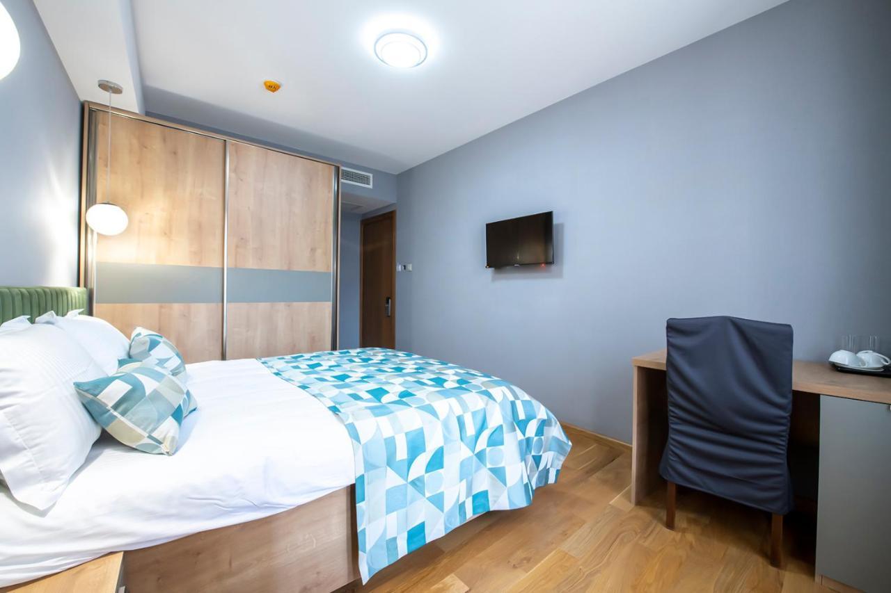 Hotel Solo Tbilisi Ngoại thất bức ảnh