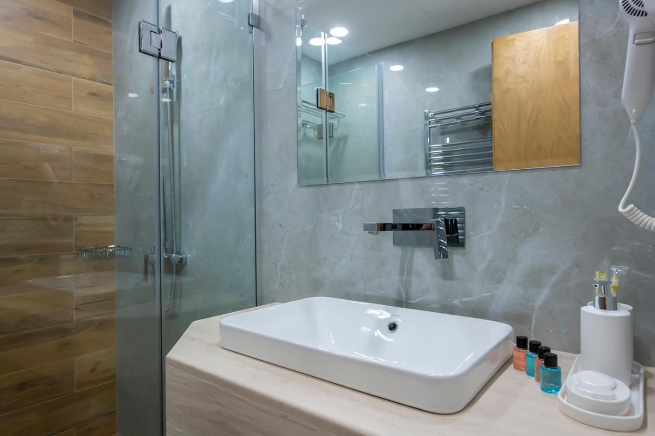 Hotel Solo Tbilisi Ngoại thất bức ảnh