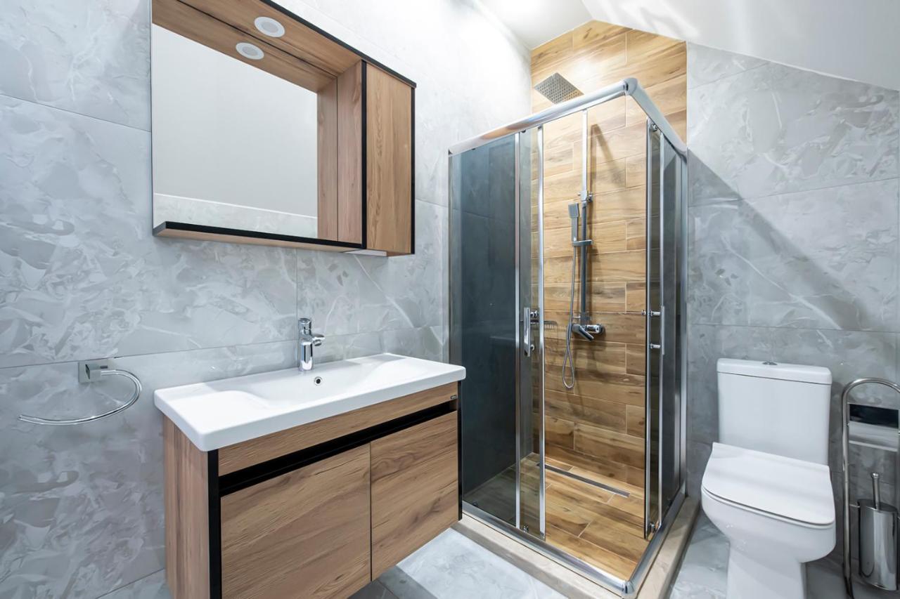 Hotel Solo Tbilisi Ngoại thất bức ảnh