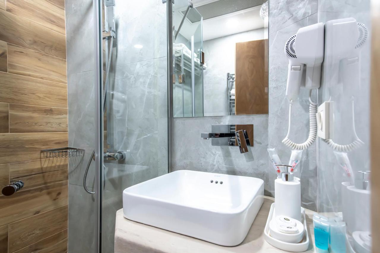 Hotel Solo Tbilisi Ngoại thất bức ảnh