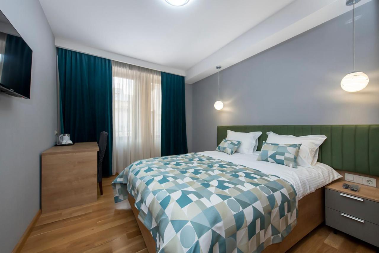 Hotel Solo Tbilisi Ngoại thất bức ảnh
