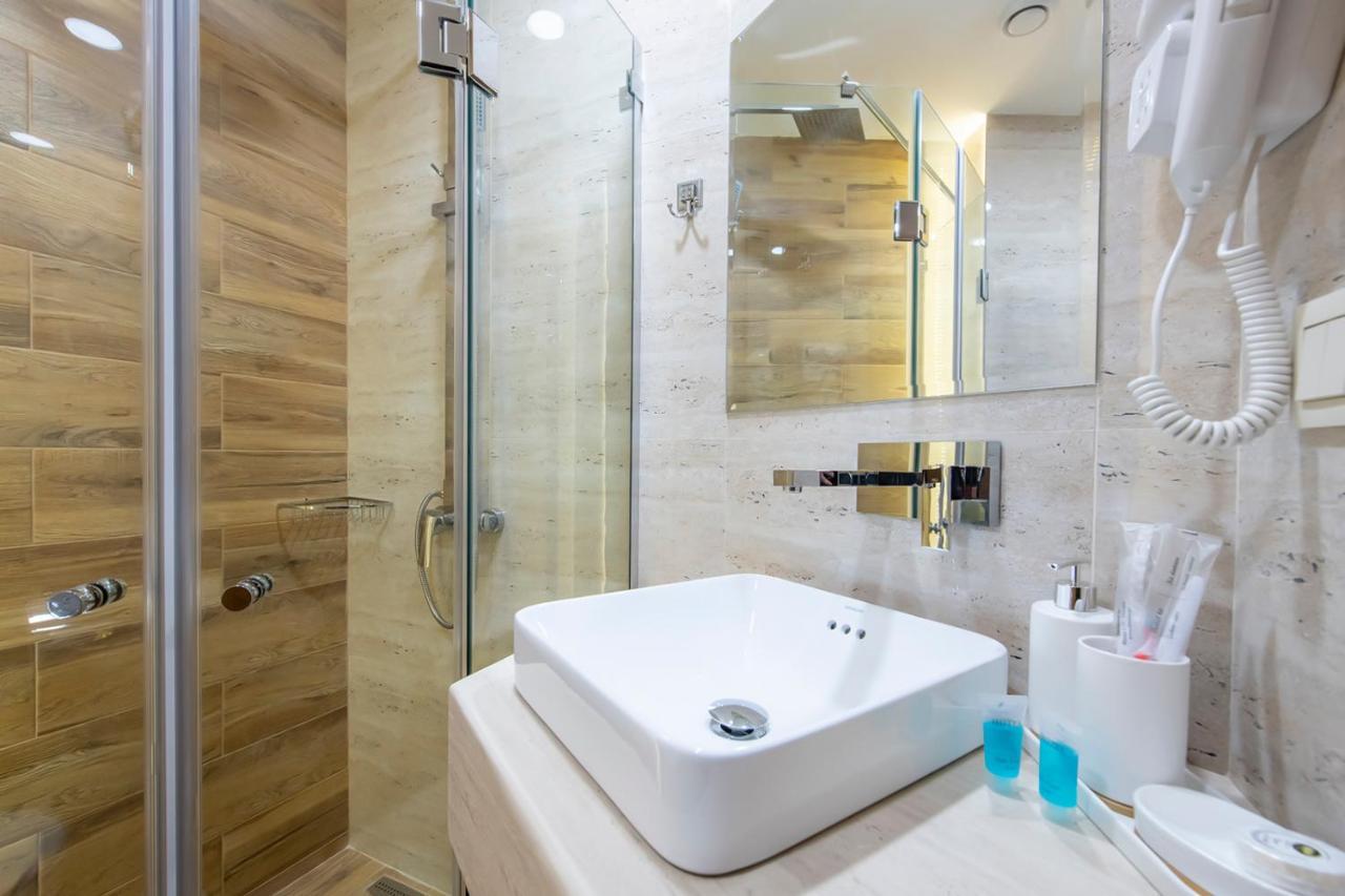 Hotel Solo Tbilisi Ngoại thất bức ảnh