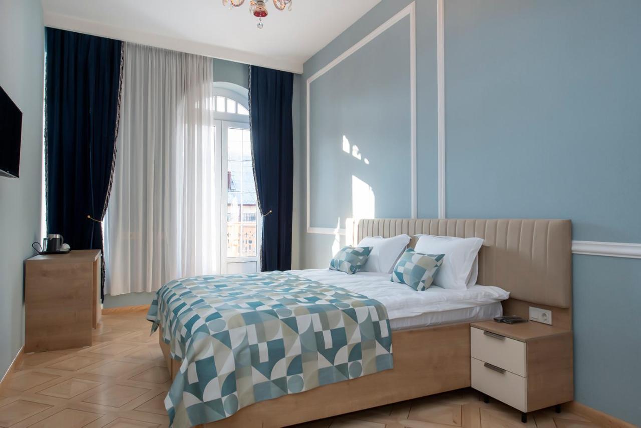 Hotel Solo Tbilisi Ngoại thất bức ảnh