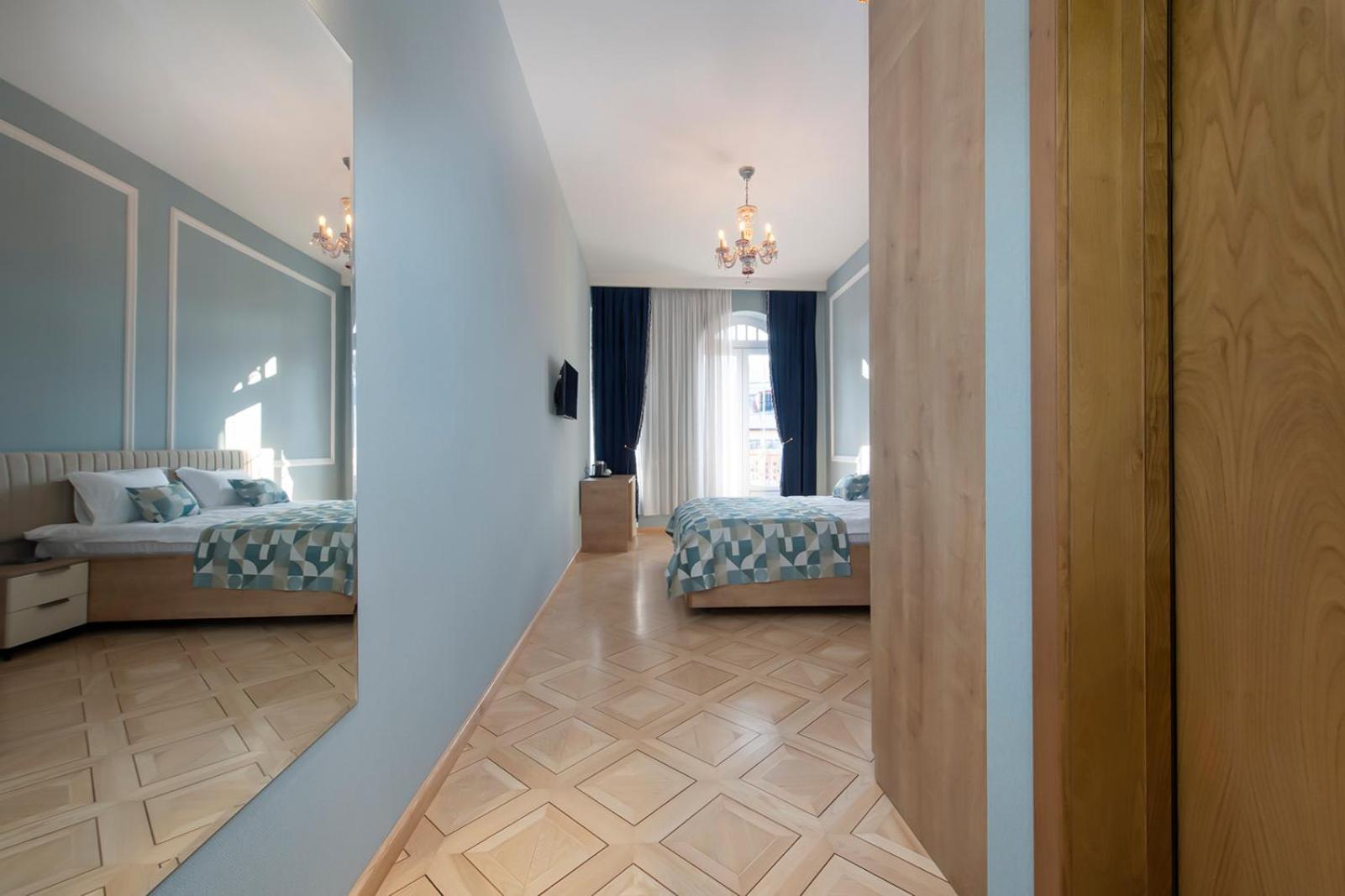 Hotel Solo Tbilisi Ngoại thất bức ảnh